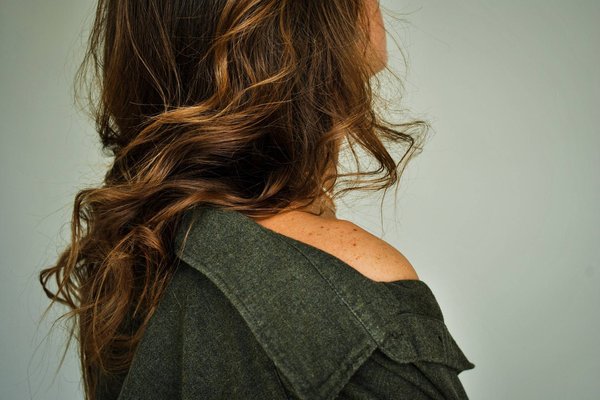 Secrets pour des cheveux splendides au naturel